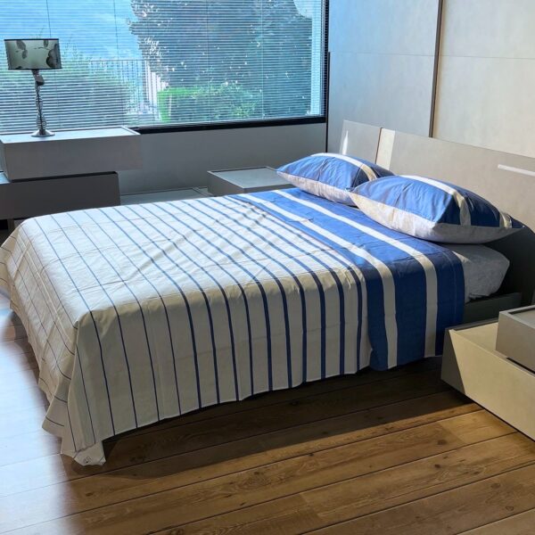 Completo Lenzuola per letto 100% puro Cotone made in Italy matrimoniale Riga Bianco e Blu