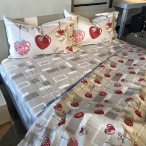 Completo Lenzuola per letto 100% puro Cotone made in Italy matrimoniale Cuori Appesi