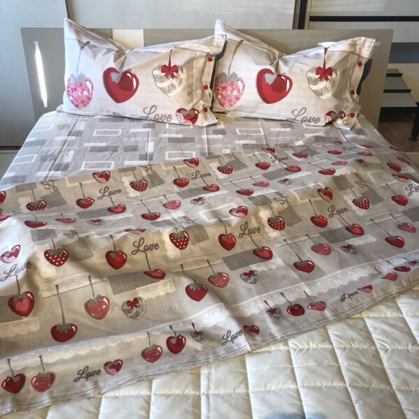 Completo Lenzuola per letto 100% puro Cotone made in Italy matrimoniale Cuori Appesi