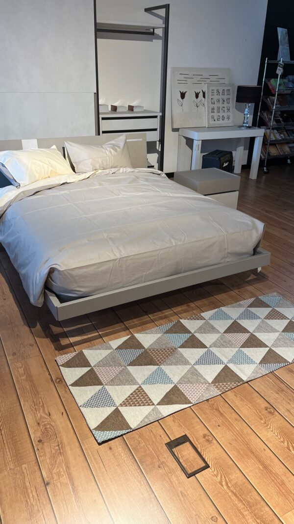 Tappeto e passatoia ciniglia lavabile antiscivolo Triangoli Beige