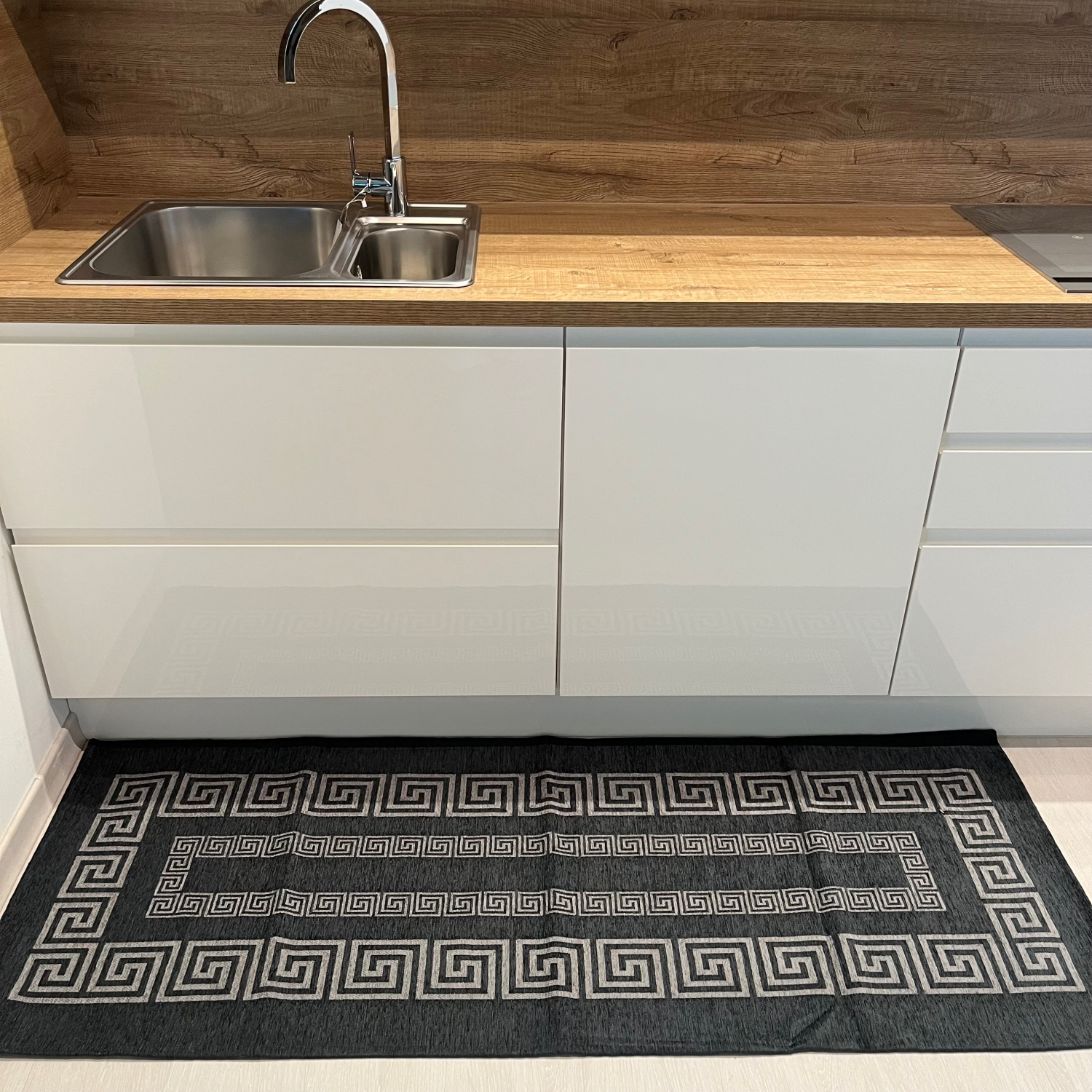 Tappeto e passatoia ciniglia lavabile antiscivolo Oriente Tortora Tappeto e passatoia ciniglia lavabile antiscivolo Oriente Tortora