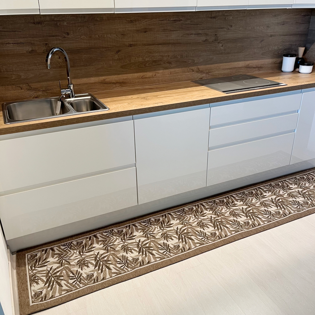 Tappeto ciniglia lavabile antiscivolo Atene Nero Oro Tappeto ciniglia lavabile antiscivolo Atene Nero Oro