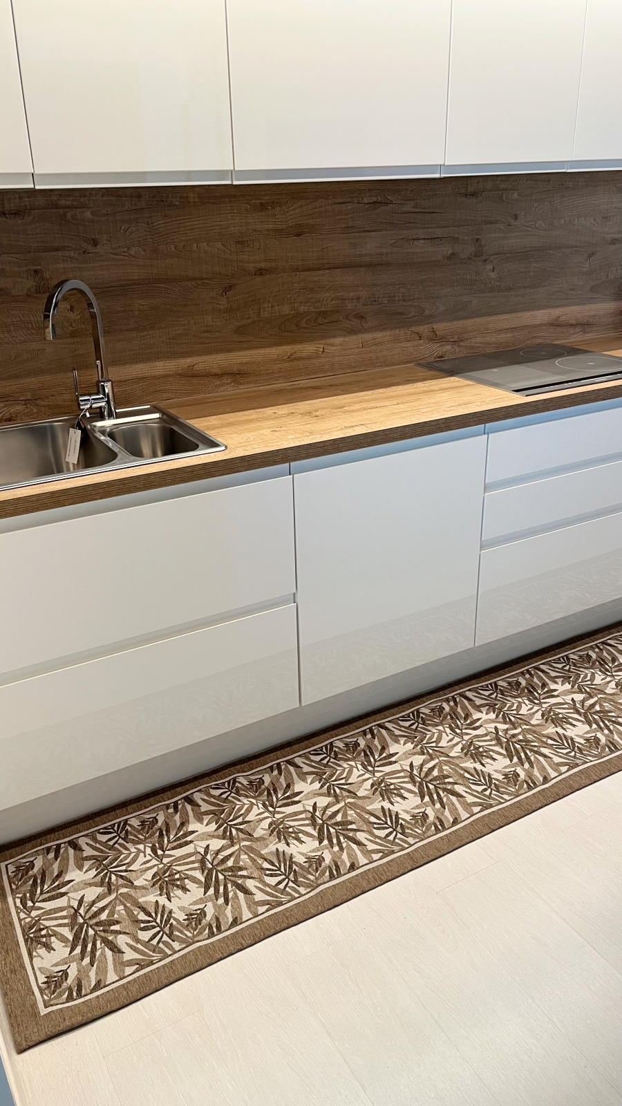 Tappeto ciniglia lavabile antiscivolo Atene Nero Oro Tappeto ciniglia lavabile antiscivolo Atene Nero Oro