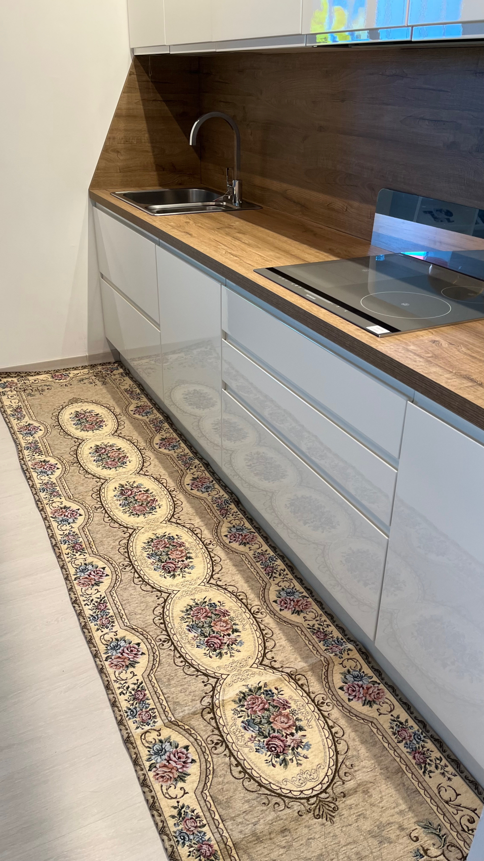 Tappeto e passatoia ciniglia lavabile antiscivolo Vienna Beige Camoscio Tappeto e passatoia ciniglia lavabile antiscivolo Vienna Beige Camoscio