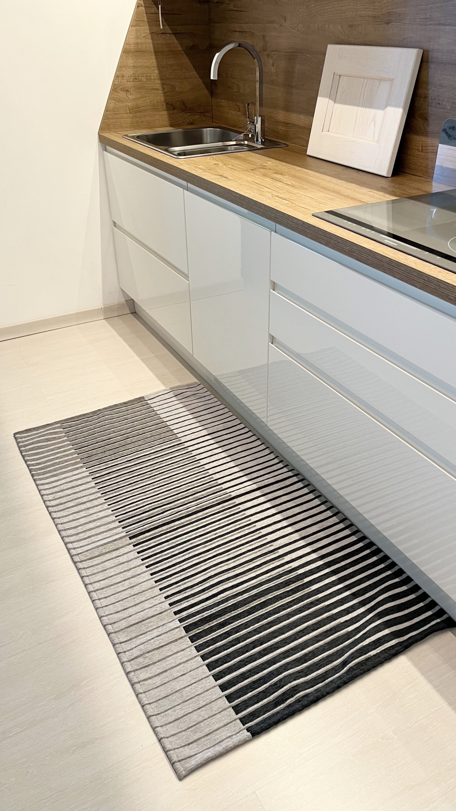 Tappeto ciniglia lavabile antiscivolo Neon Millerighe Grigio Tappeto ciniglia lavabile antiscivolo Neon Millerighe Grigio