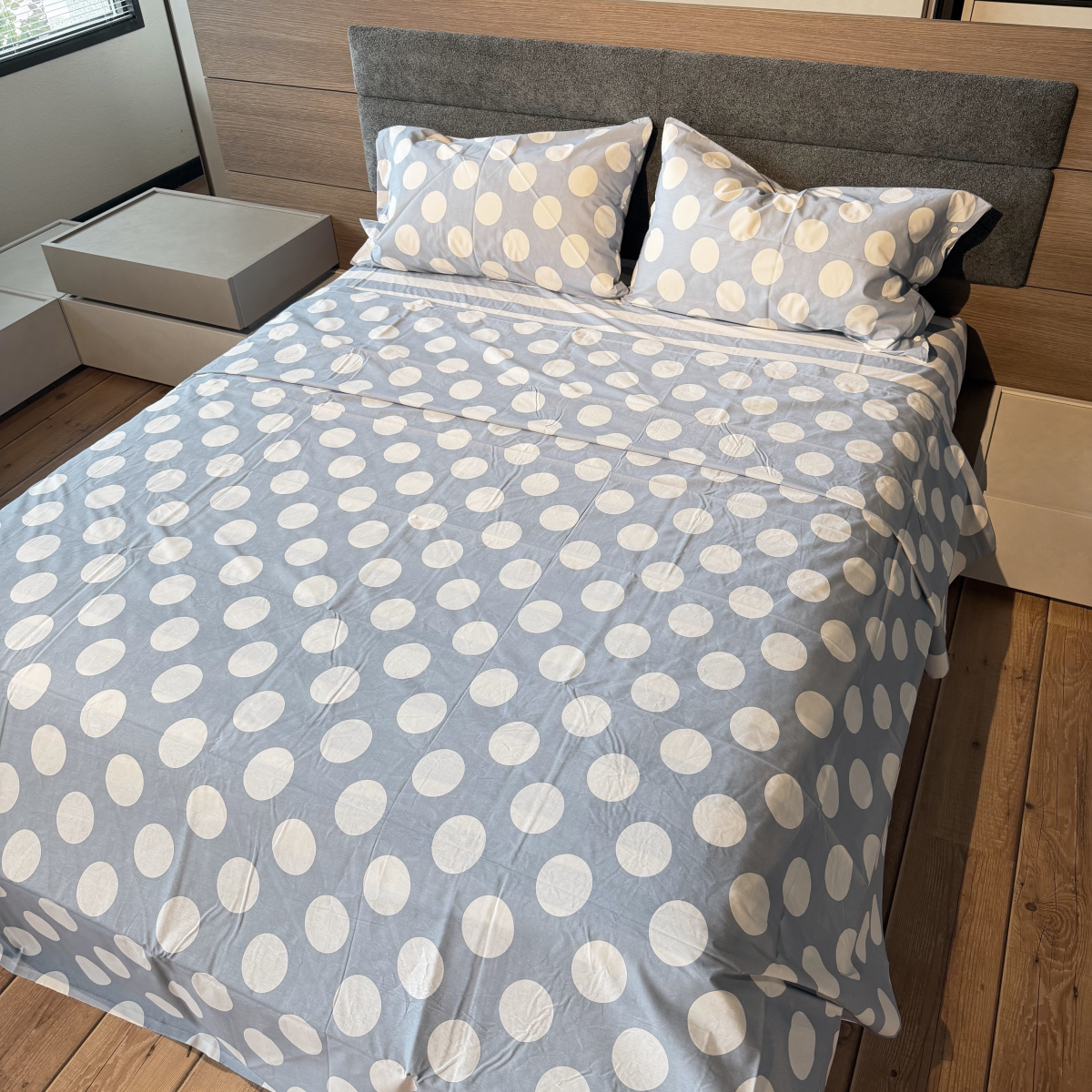 Completo Lenzuola per letto 100% puro Cotone made in Italy matrimoniale POIS E RIGHE AZZURRO Completo Lenzuola per letto 100% puro Cotone made in Italy matrimoniale POIS E RIGHE AZZURRO