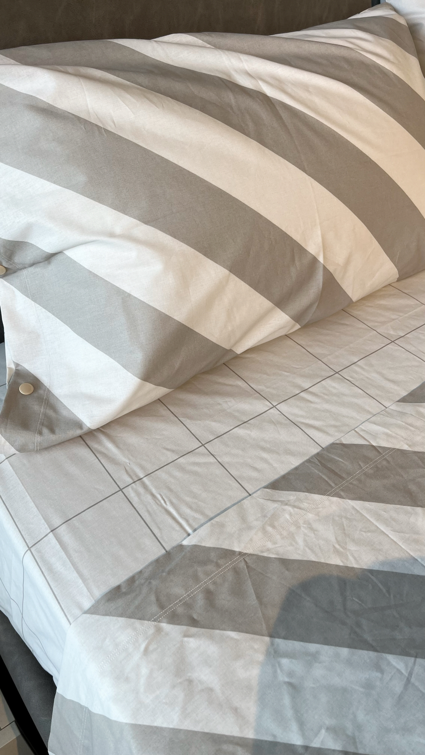 Completo Lenzuola per letto 100% puro Cotone made in Italy matrimoniale Elite Rigato Grigio Completo Lenzuola per letto 100% puro Cotone made in Italy matrimoniale Elite Rigato Grigio