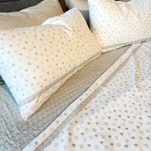 Completo Lenzuola per letto 100% puro Cotone matrimoniale CUORICINI Beige Completo Lenzuola per letto 100% puro Cotone matrimoniale CUORICINI Beige
